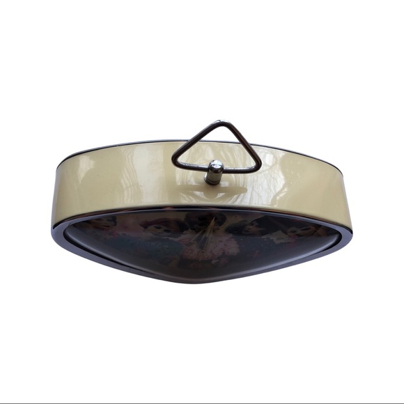 Alarm clock, with a kitschy, retro design. - Picture 2 of 4